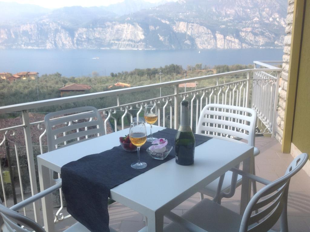 Villa Arianna Panoramic Apartments Malcesine Dış mekan fotoğraf