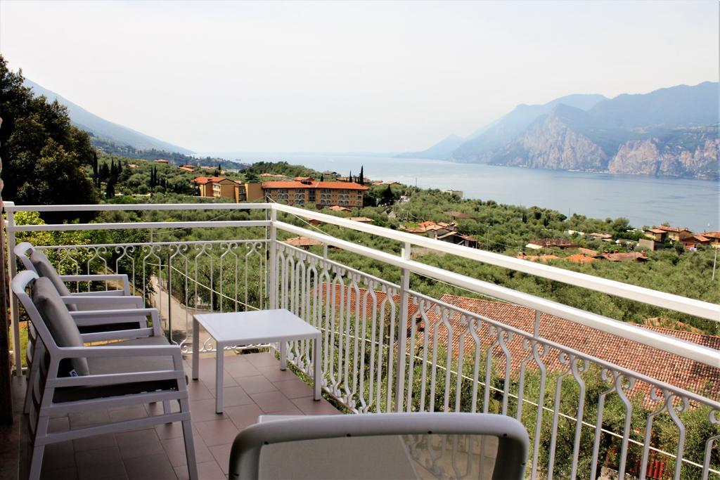Villa Arianna Panoramic Apartments Malcesine Dış mekan fotoğraf