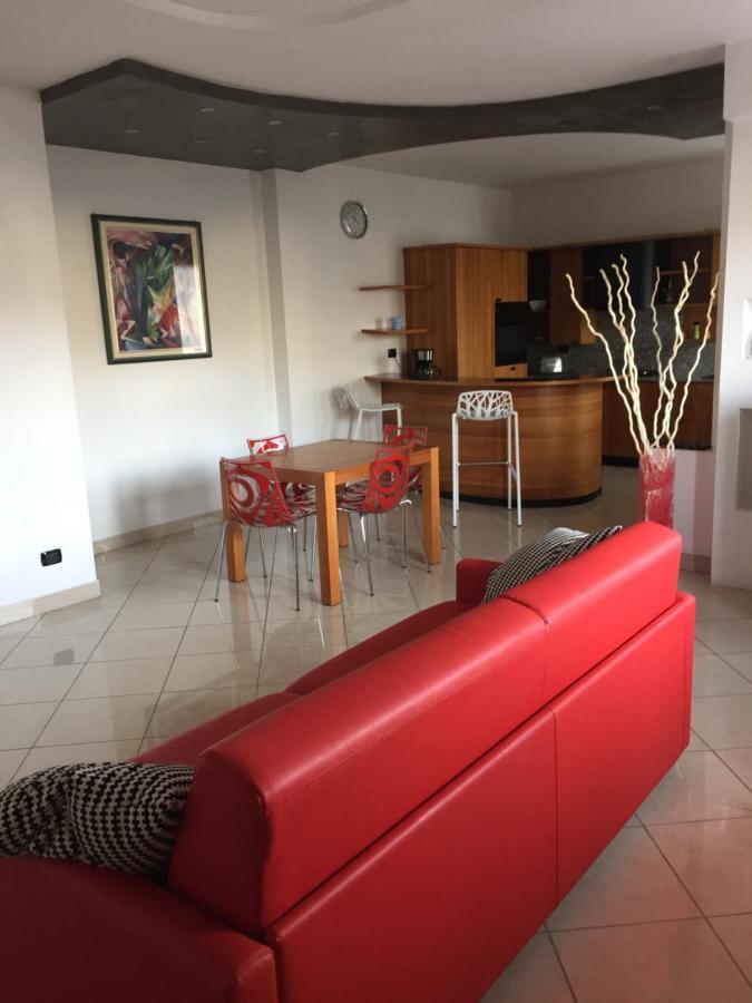 Villa Arianna Panoramic Apartments Malcesine Dış mekan fotoğraf