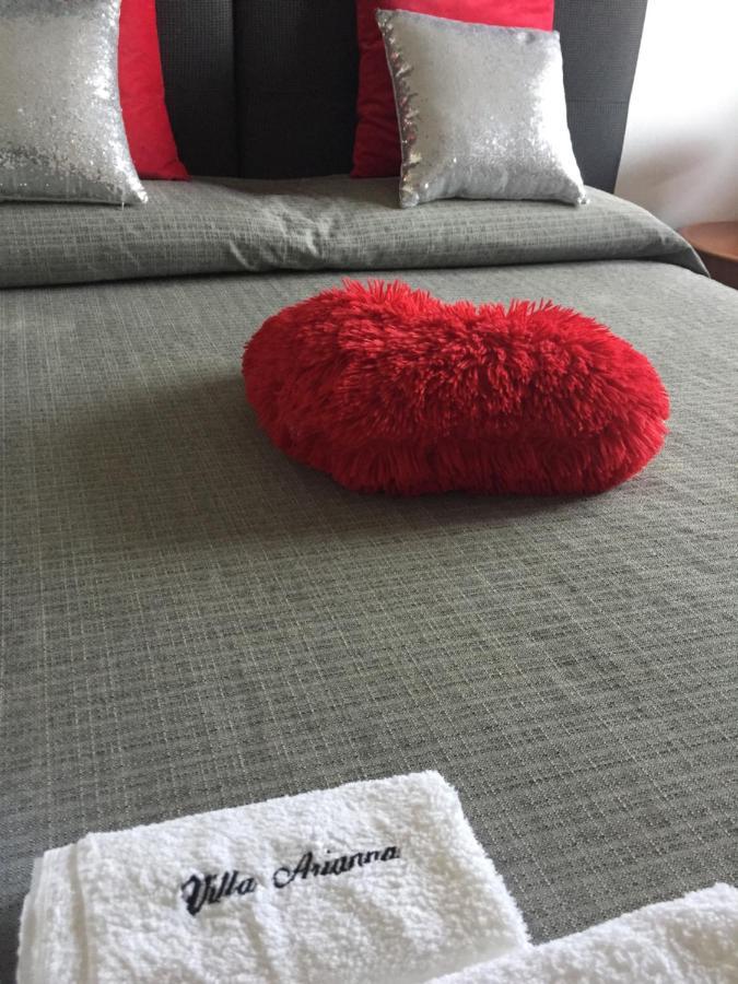 Villa Arianna Panoramic Apartments Malcesine Dış mekan fotoğraf