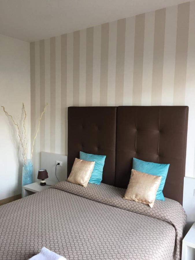 Villa Arianna Panoramic Apartments Malcesine Dış mekan fotoğraf